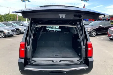 More photos of 2016 Chevrolet Suburban LTZ at Cable Dahmer Chevrolet of Kansas City, MO