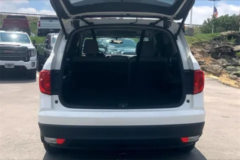 More photos of 2018 Honda Pilot EX-L at Cable Dahmer Chevrolet of Kansas City, MO