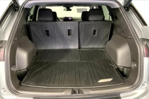 More photos of 2023 Chevrolet Blazer LT at Cable Dahmer Chevrolet of Kansas City, MO