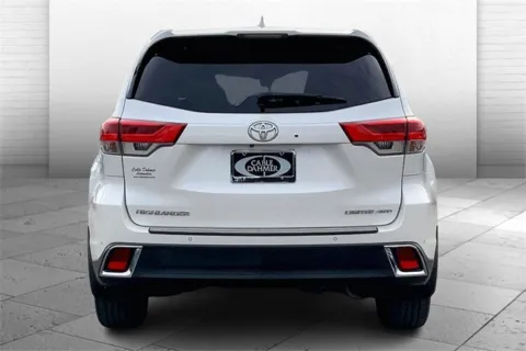 Another view of 2017 Toyota Highlander Limited for sale in Kansas City, MO at Cable Dahmer Chevrolet of Kansas City