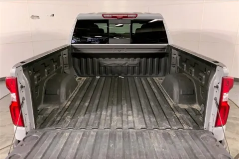 More photos of 2024 Chevrolet Silverado 1500 ZR2 at Cable Dahmer Chevrolet of Kansas City, MO