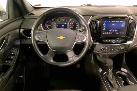 More photos of 2023 Chevrolet Traverse LT at Cable Dahmer Chevrolet of Kansas City, MO