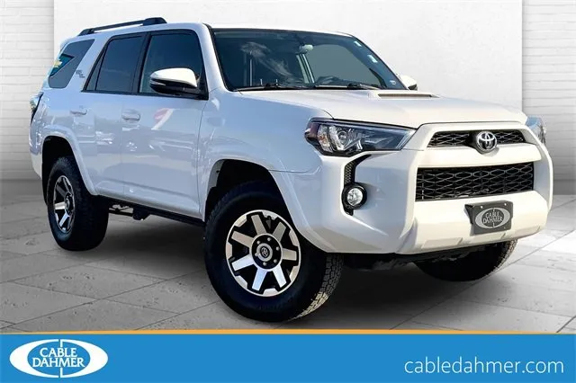 White 2019 Toyota 4Runner SR5 for sale in Kansas City, MO