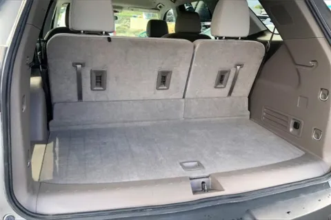 More photos of 2020 Chevrolet Traverse LT Cloth at Cable Dahmer Chevrolet of Kansas City, MO