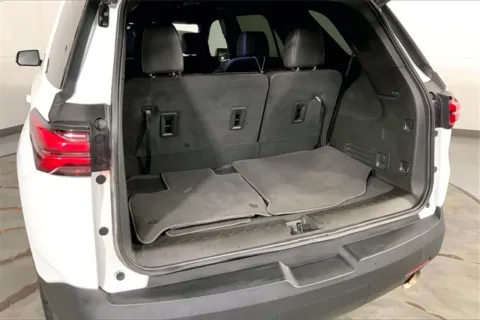 More photos of 2023 Chevrolet Traverse LT Leather at Cable Dahmer Chevrolet of Kansas City, MO