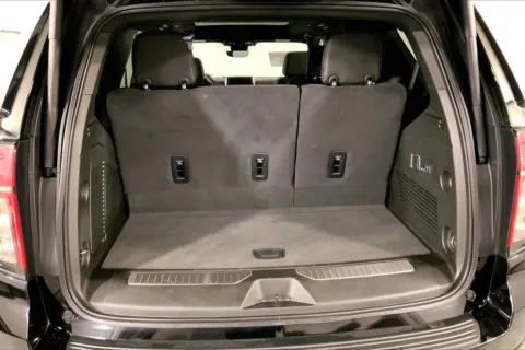 More photos of 2024 Chevrolet Tahoe High Country at Cable Dahmer Chevrolet of Kansas City, MO