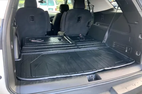 More photos of 2019 Chevrolet Traverse LT at Cable Dahmer Chevrolet of Kansas City, MO