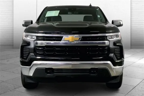 Photos of 2022 Chevrolet Silverado 1500 LT (2FL) for sale in Kansas City, MO at Cable Dahmer Chevrolet of Kansas City