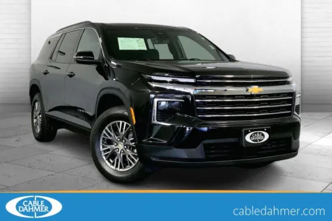 Black 2025 Chevrolet Traverse LT for sale in Kansas City, MO