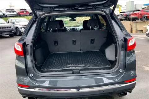 More photos of 2020 Chevrolet Equinox LT at Cable Dahmer Chevrolet of Kansas City, MO