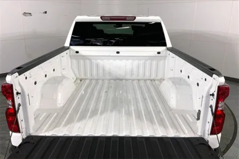 More photos of 2022 Chevrolet Silverado 1500 LT (2FL) at Cable Dahmer Chevrolet of Kansas City, MO