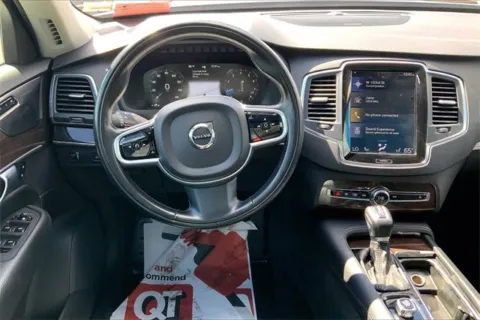 More photos of 2019 Volvo XC90 Momentum at Cable Dahmer Chevrolet of Kansas City, MO