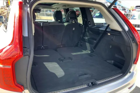 More photos of 2019 Volvo XC90 Momentum at Cable Dahmer Chevrolet of Kansas City, MO