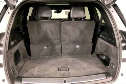 More photos of 2021 Jeep Grand Cherokee L Overland at Cable Dahmer Chevrolet of Kansas City, MO