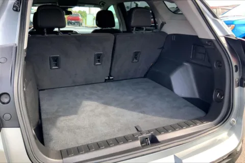 More photos of 2023 GMC Terrain SLE at Cable Dahmer Chevrolet of Kansas City, MO