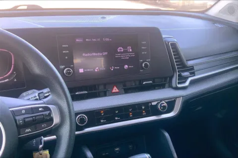 More photos of 2023 Kia Sportage LX at Cable Dahmer Chevrolet of Kansas City, MO