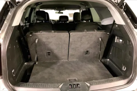 More photos of 2023 Ford Explorer XLT at Cable Dahmer Chevrolet of Kansas City, MO