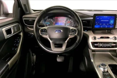 More photos of 2023 Ford Explorer XLT at Cable Dahmer Chevrolet of Kansas City, MO