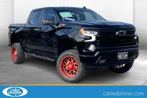 Black 2022 Chevrolet Silverado 1500 RST for sale in Kansas City, MO