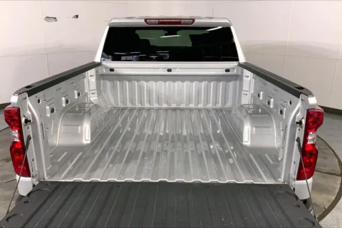 More photos of 2022 Chevrolet Silverado 1500 LT (2FL) at Cable Dahmer Chevrolet of Kansas City, MO