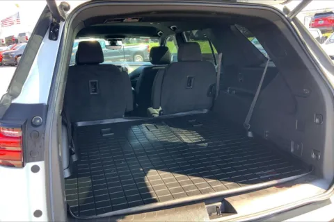 More photos of 2022 Chevrolet Traverse LT Cloth at Cable Dahmer Chevrolet of Kansas City, MO