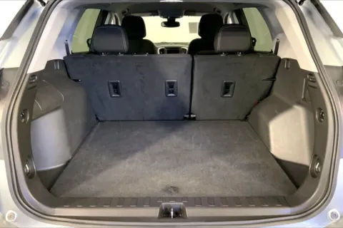 More photos of 2024 GMC Terrain SLE at Cable Dahmer Chevrolet of Kansas City, MO