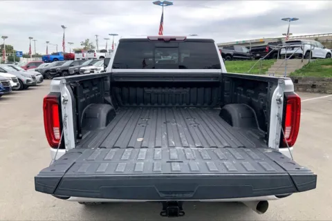 More photos of 2021 GMC Sierra 2500 HD Denali at Cable Dahmer Chevrolet of Kansas City, MO