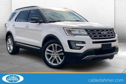 White 2016 Ford Explorer XLT for sale in Kansas City, MO