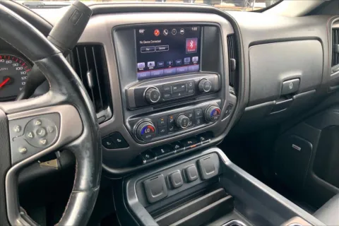 More photos of 2016 GMC Sierra 2500 HD SLT at Cable Dahmer Chevrolet of Kansas City, MO