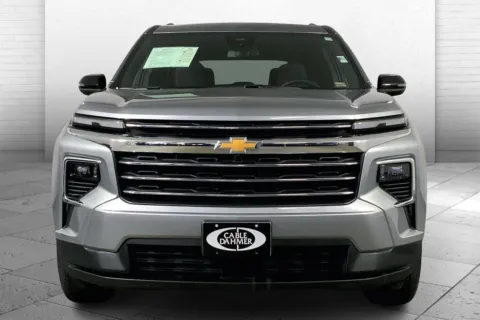 Photos of 2025 Chevrolet Traverse LT for sale in Kansas City, MO at Cable Dahmer Chevrolet of Kansas City