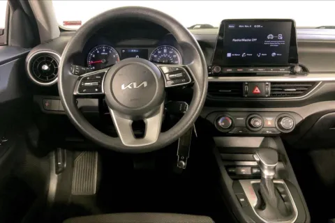 More photos of 2022 Kia Forte LXS at Cable Dahmer Chevrolet of Kansas City, MO