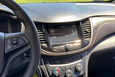 More photos of 2017 Chevrolet Trax LS at Cable Dahmer Chevrolet of Kansas City, MO