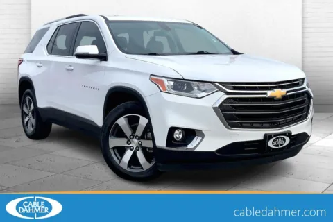 White 2018 Chevrolet Traverse LT Leather for sale in Kansas City, MO