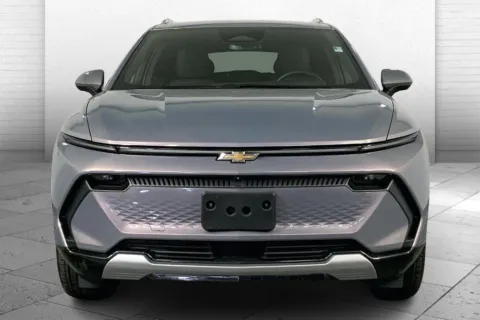 Photos of 2025 Chevrolet Equinox EV LT for sale in Kansas City, MO at Cable Dahmer Chevrolet of Kansas City