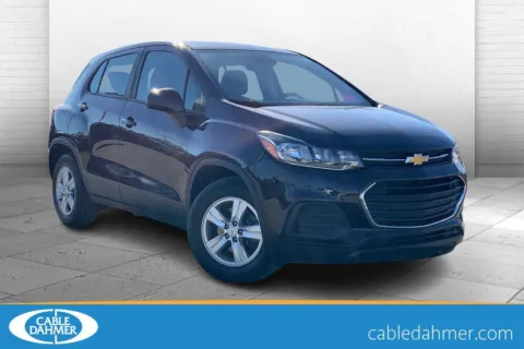 Black 2021 Chevrolet Trax LS for sale in Kansas City, MO
