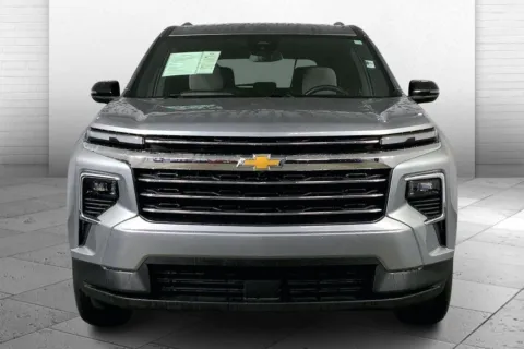 Photos of 2025 Chevrolet Traverse LT for sale in Kansas City, MO at Cable Dahmer Chevrolet of Kansas City