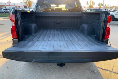 More photos of 2020 Chevrolet Silverado 1500 LT at Cable Dahmer Chevrolet of Kansas City, MO