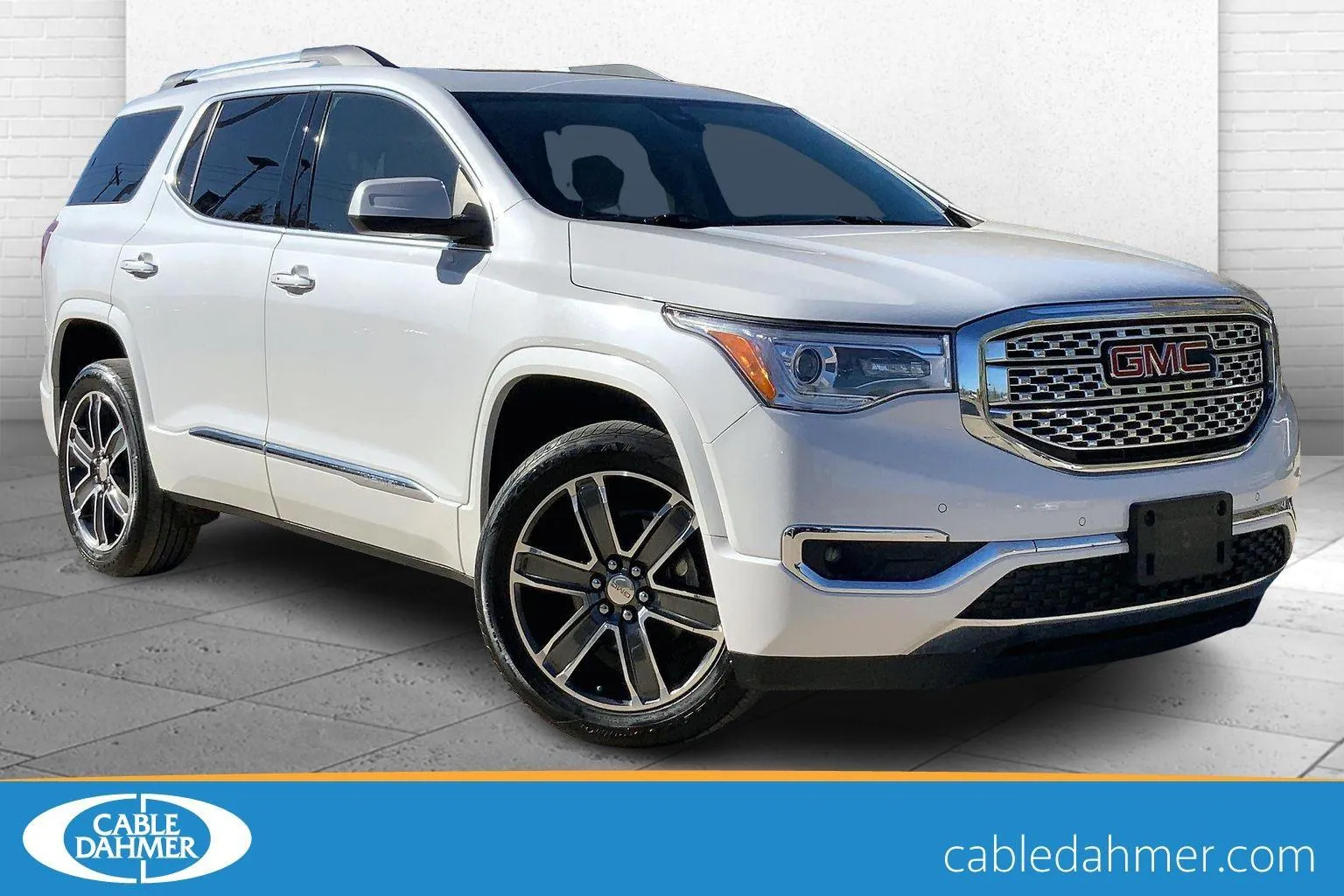 White 2019 GMC Acadia Denali for sale in Kansas City, MO