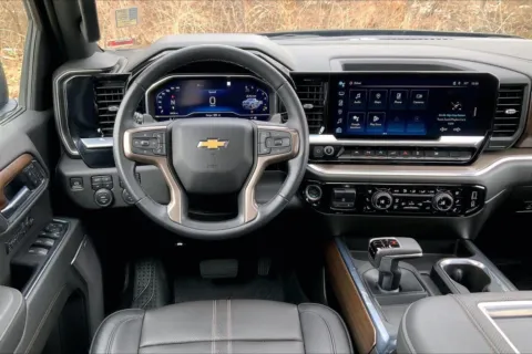 More photos of 2022 Chevrolet Silverado 1500 High Country at Cable Dahmer Chevrolet of Kansas City, MO