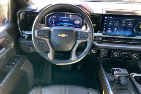 More photos of 2022 Chevrolet Silverado 1500 High Country at Cable Dahmer Chevrolet of Kansas City, MO