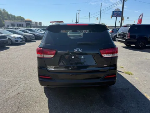 More photos of 2017 Kia Sorento LX Sport Utility 4D at Instant Auto Sales Chillicothe, OH