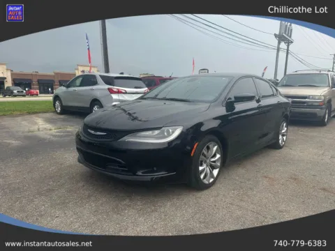 Black 2015 Chrysler 200 S Sedan 4D for sale in Chillicothe, OH