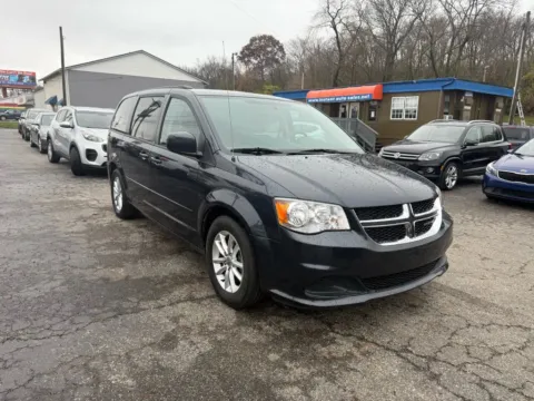Another view of 2014 Dodge Grand Caravan Passenger SXT Minivan 4D for sale in Chillicothe, OH at Instant Auto Sales Chillicothe