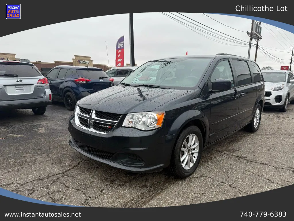 Gray 2014 Dodge Grand Caravan Passenger SXT Minivan 4D for sale in Chillicothe, OH