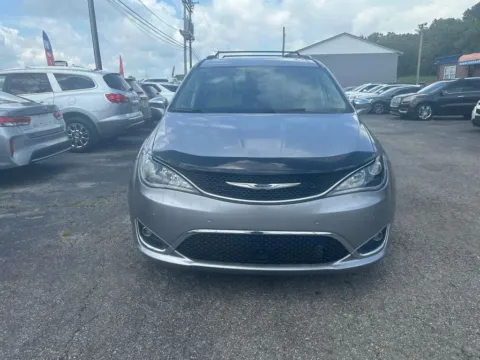 Photos of 2017 Chrysler Pacifica Limited Minivan 4D for sale in Chillicothe, OH at Instant Auto Sales Chillicothe