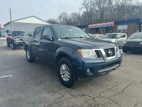 Another view of 2015 Nissan Frontier Crew Cab SV Pickup 4D 5 ft for sale in Chillicothe, OH at Instant Auto Sales Chillicothe