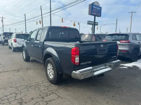 More photos of 2015 Nissan Frontier Crew Cab SV Pickup 4D 5 ft at Instant Auto Sales Chillicothe, OH