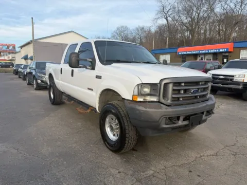 Another view of 2004 Ford F350 Super Duty Crew Cab XL Pickup 4D 8 ft for sale in Chillicothe, OH at Instant Auto Sales Chillicothe