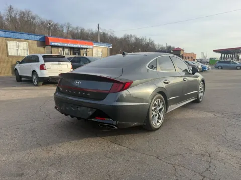 More photos of 2023 Hyundai Sonata SEL Sedan 4D at Instant Auto Sales Chillicothe, OH
