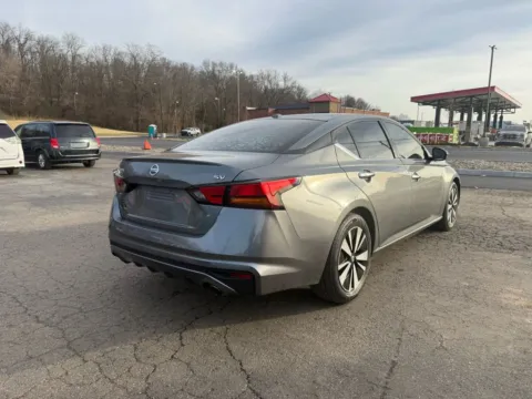 More photos of 2019 Nissan Altima 2.5 SV Sedan 4D at Instant Auto Sales Chillicothe, OH